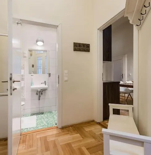 Klarahome 2 Bedroom *
