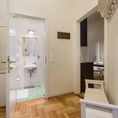 Klarahome 2 Bedroom *